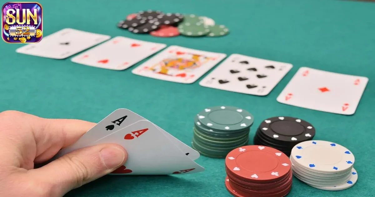 Cách chia bài Poker cơ bản & Các bước chia bài cho người mới 4 Thực hiện các vòng cược